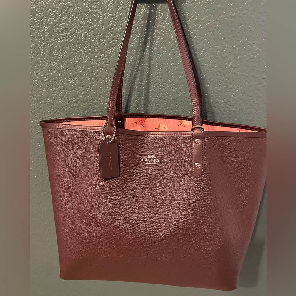 Coach Women's reversible city tote bag